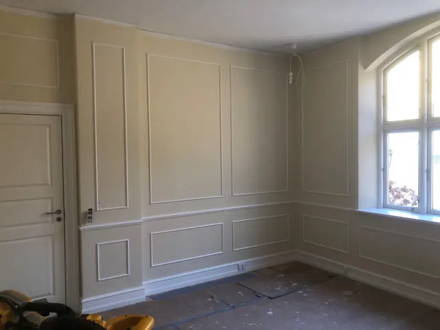 Klassiske brystningspaneler efter renovering — billede 2 af 7
